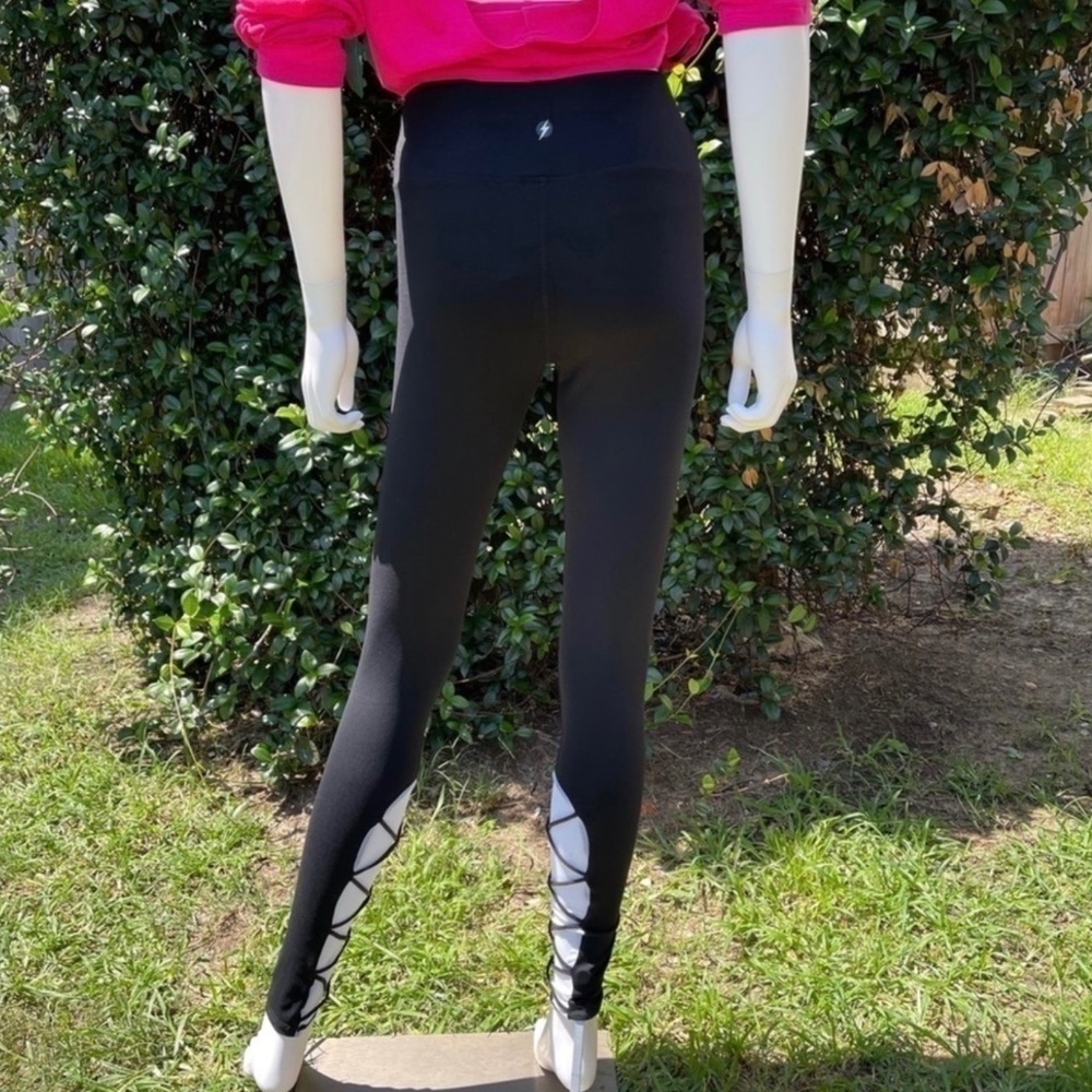 Nwt Electric Yoga Mesh Highrise Criss Cross Waist Band Yoga Pant — image 5 of 8